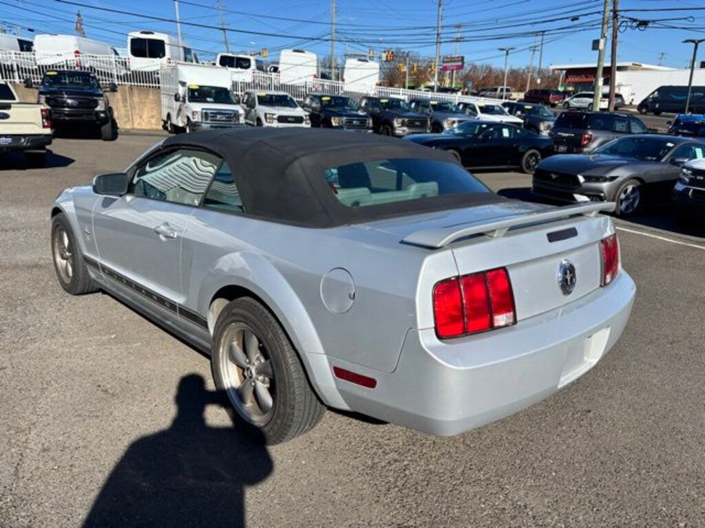 Used 2006 Ford Mustang V6 Convertible