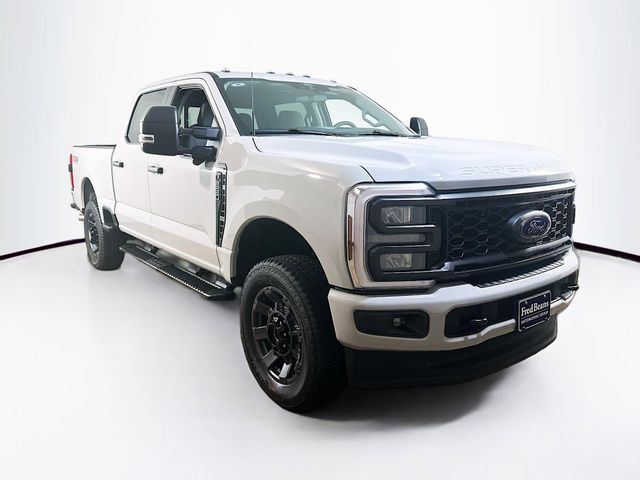 2026 Ford F-250 Super Duty XL's photo