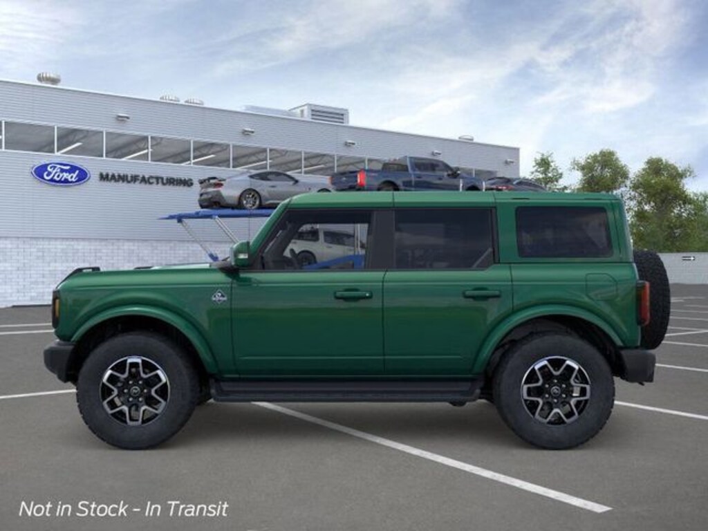 New 2025 Ford Bronco Outer Banks SUV