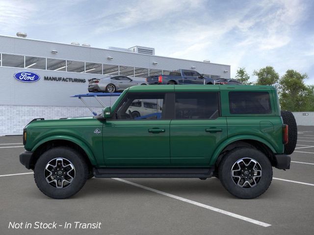 2025 Ford Bronco Outer Banks photo 3