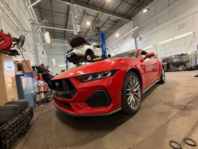 2024 Ford Mustang GT Premium photo 4