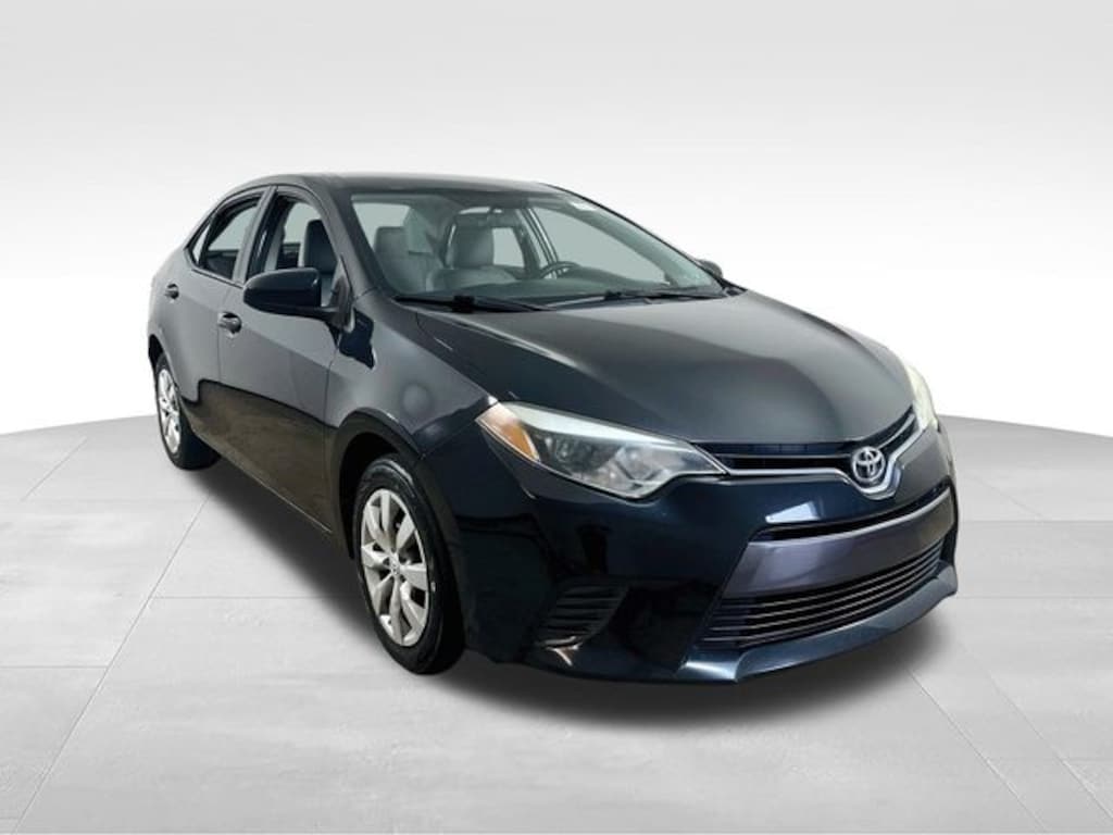 Used 2015 Toyota Corolla LE Sedan