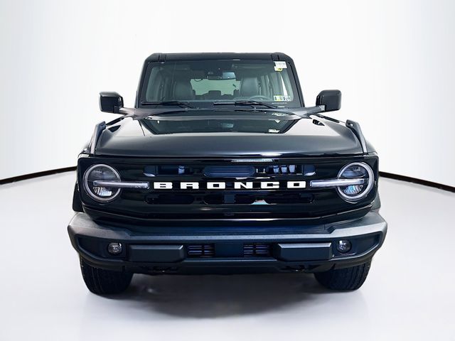 2025 Ford Bronco Outer Banks photo 2