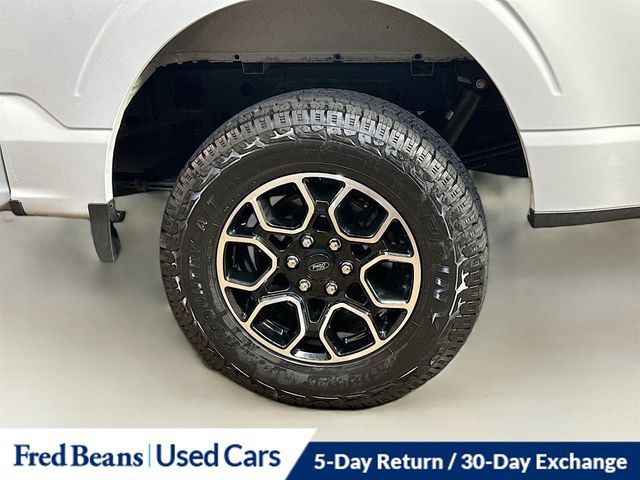 2023 Ford F-150 XLT photo 3