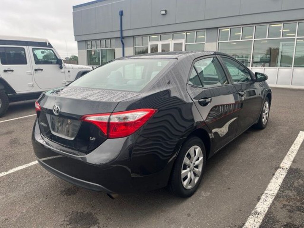 Used 2015 Toyota Corolla LE Sedan