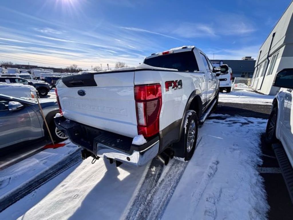 Used 2022 Ford F-350SD Lariat Truck Crew Cab