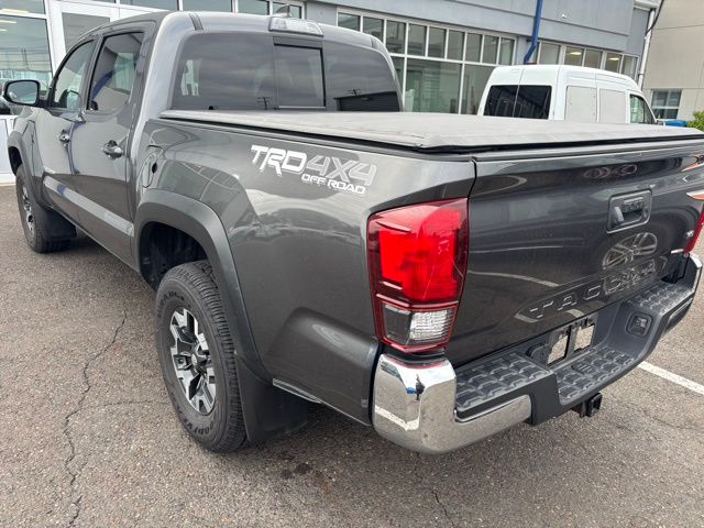2018 Toyota Tacoma TRD Off-Road photo 3