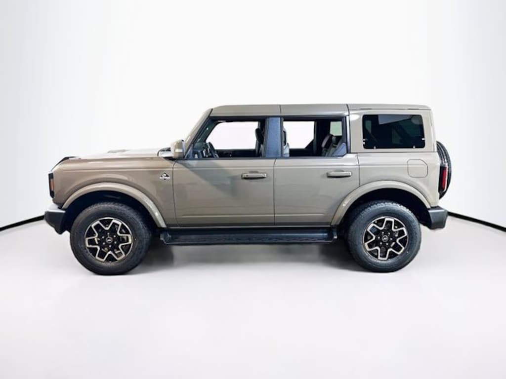 New 2025 Ford Bronco Outer Banks SUV
