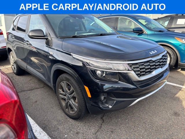 2023 Kia Seltos LX's photo