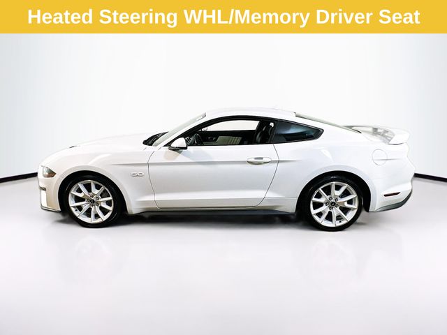 2022 Ford Mustang GT Premium photo 3