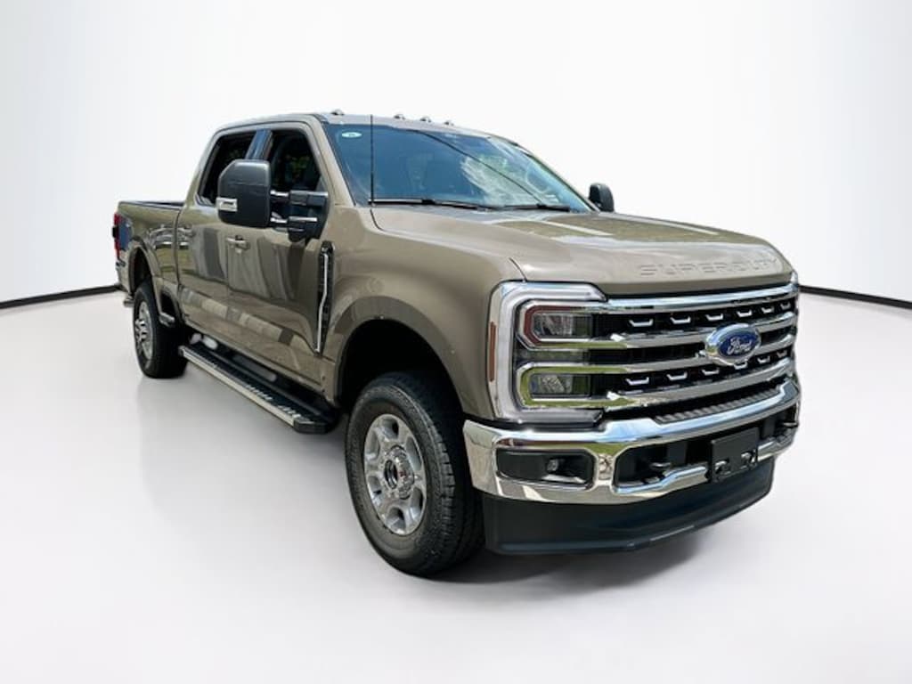 New 2026 Ford F-250 XLT Truck Crew Cab
