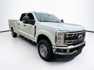 2026 Ford F-350 Chassis XL Truck Crew Cab 4x4