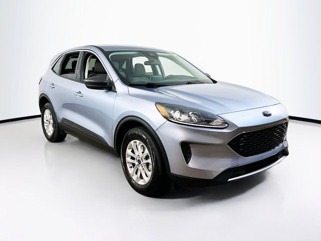 2022 Ford Escape SE's photo