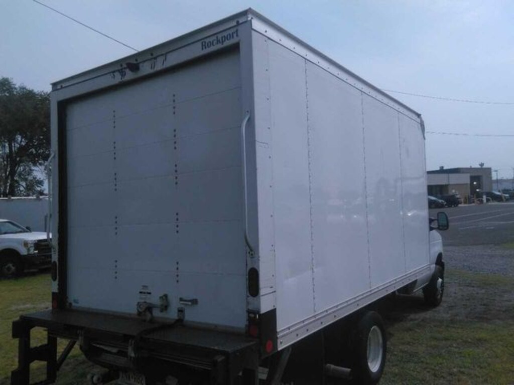 Used 2024 Ford E-450SD Base Truck