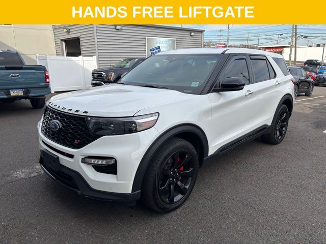 2022 Ford Explorer ST photo 2