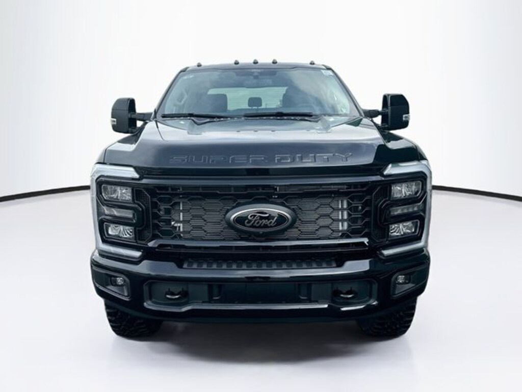 New 2026 Ford F-350 Lariat Truck Crew Cab