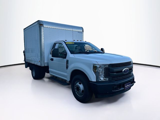 2019 Ford F-350 Super Duty Chassis Cab XL