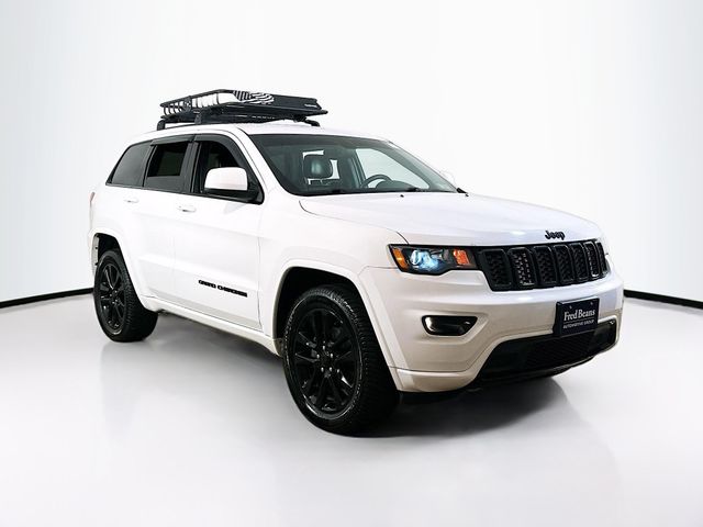 2017 Jeep Grand Cherokee Altitude 4WD's photo