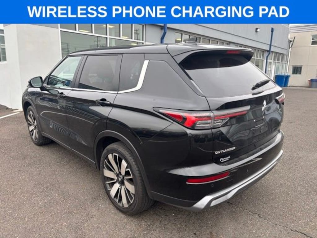 Used 2025 Mitsubishi Outlander SE SUV