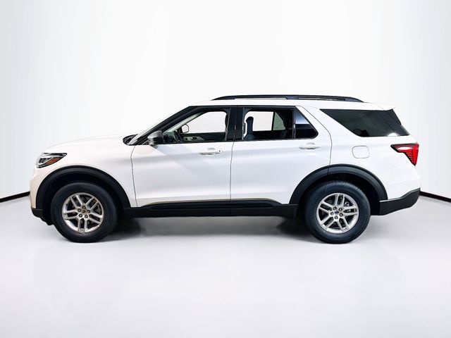 2026 Ford Explorer photo 2