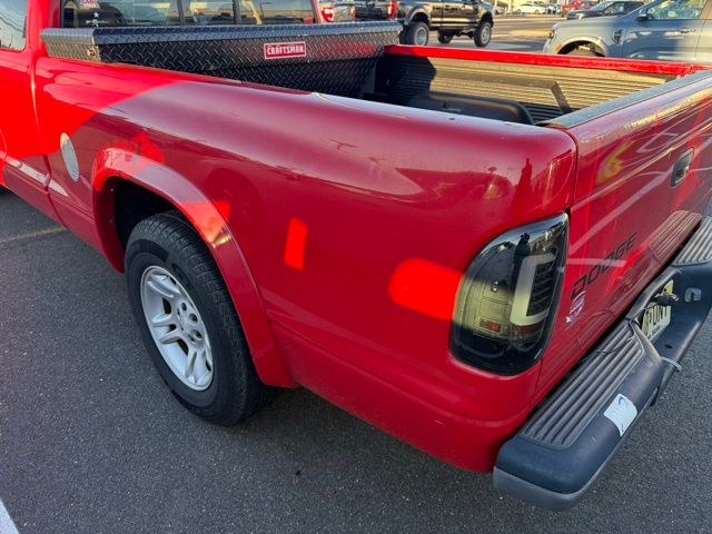 2004 Dodge Dakota Base Club Cab photo 3