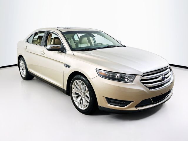 2018 Ford Taurus Limited's photo