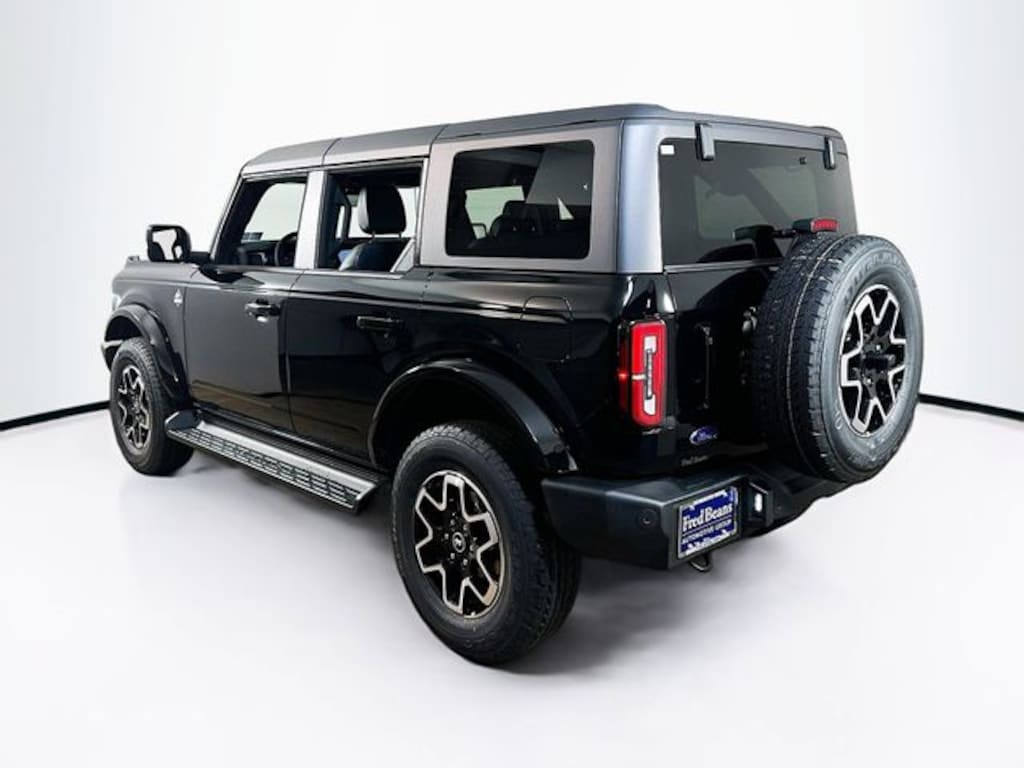 New 2025 Ford Bronco Outer Banks SUV