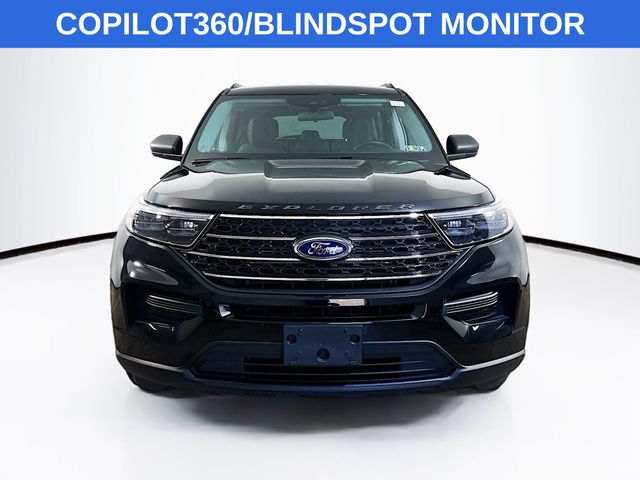 2022 Ford Explorer XLT photo 2