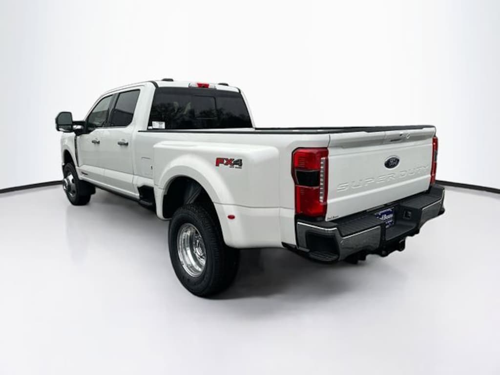 New 2026 Ford F-350 Lariat Truck Crew Cab