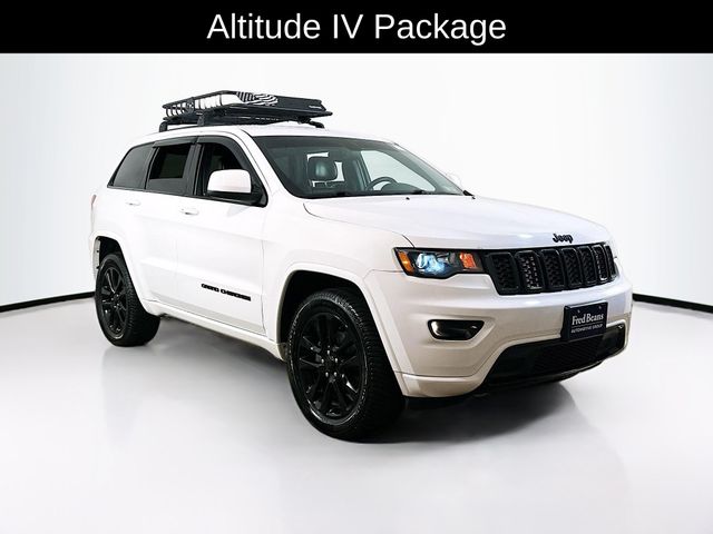 2017 Jeep Grand Cherokee Altitude 4WD's photo