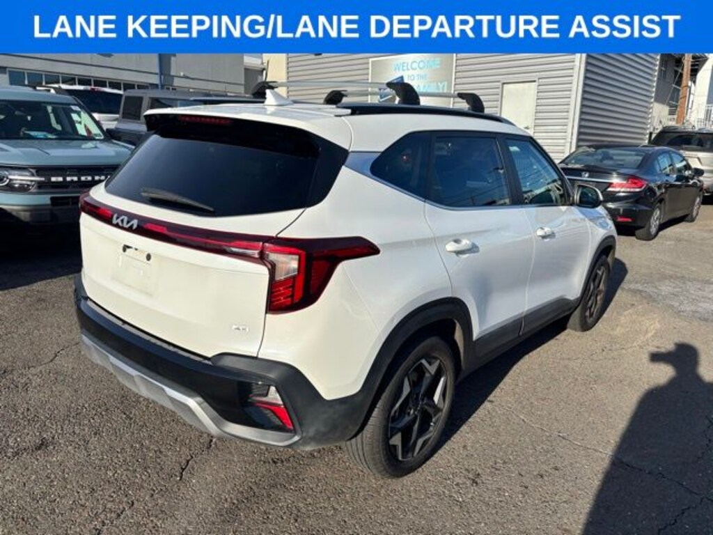 Used 2024 Kia Seltos EX SUV