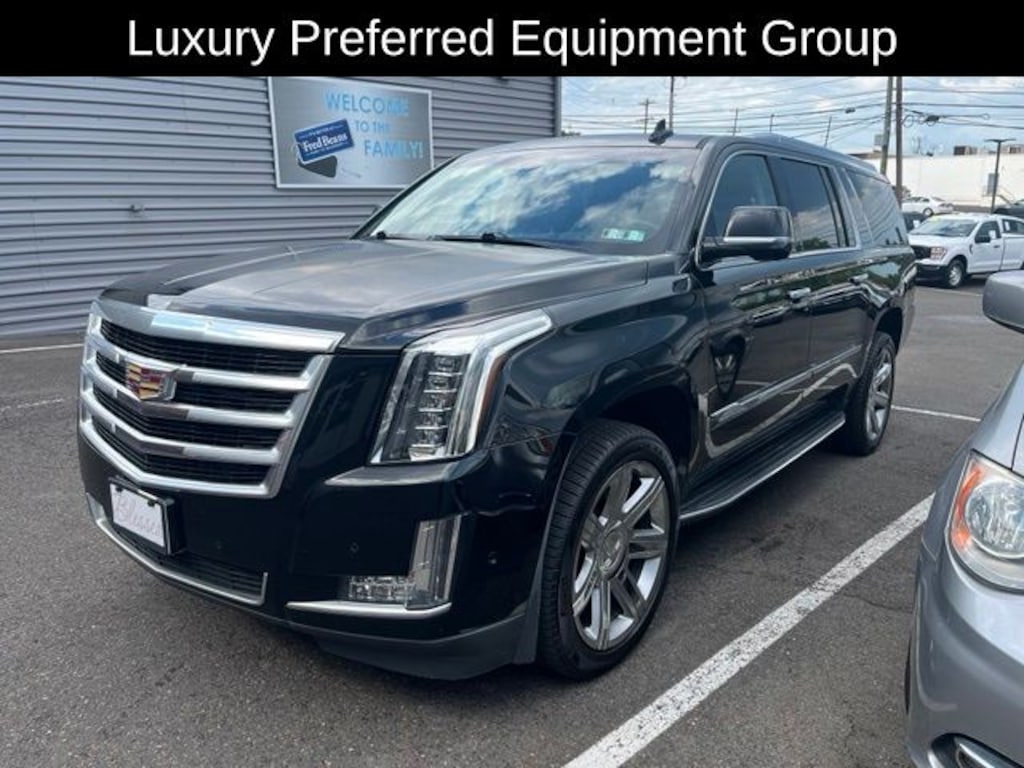 Used 2017 Cadillac Escalade ESV Luxury SUV