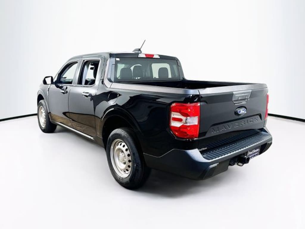 New 2025 Ford Maverick XL Truck SuperCrew