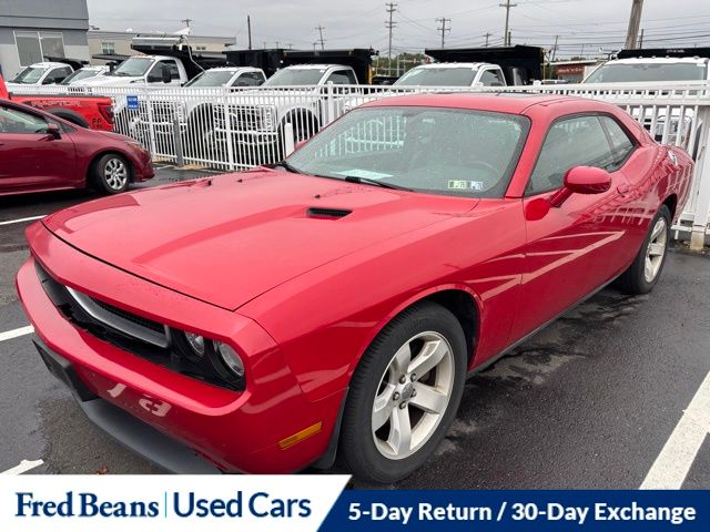 2012 Dodge Challenger SXT photo 2