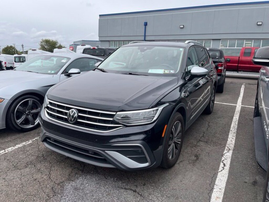 Used 2024 Volkswagen Tiguan 2.0T SE SUV