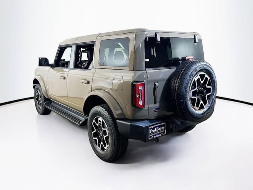 New 2025 Ford Bronco Outer Banks SUV