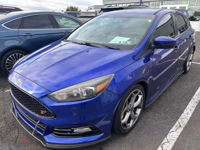 2015 Ford Focus ST photo 2