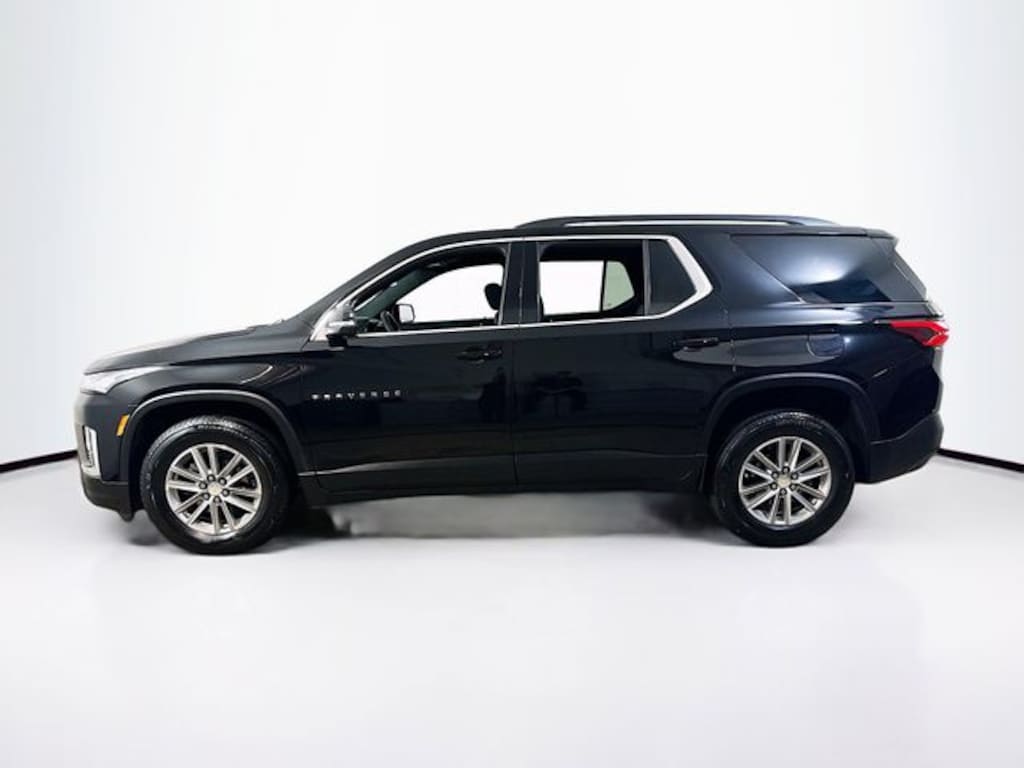 Used 2023 Chevrolet Traverse LT SUV