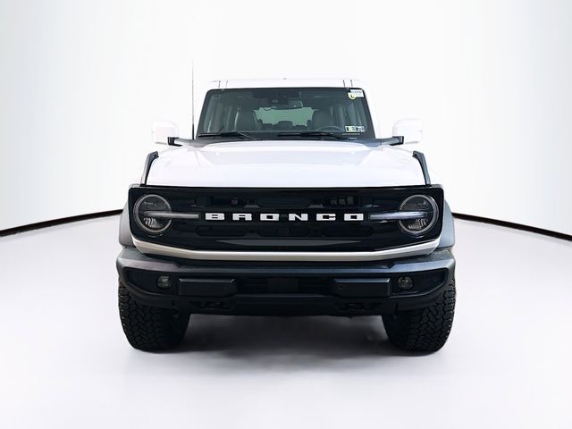 2025 Ford Bronco Outer Banks photo 2