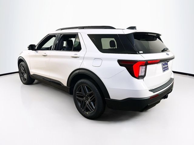 2026 Ford Explorer ST-Line photo 2