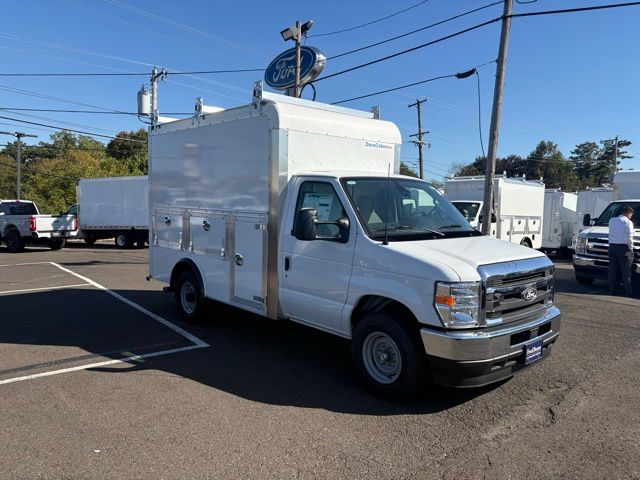 2026 Ford E-350 Base photo 3