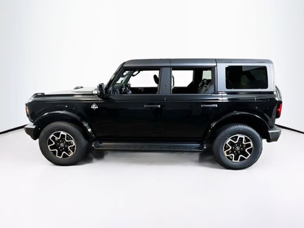 New 2026 Ford Bronco Outer Banks SUV