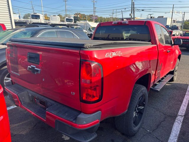 2017 Chevrolet Colorado LT photo 4