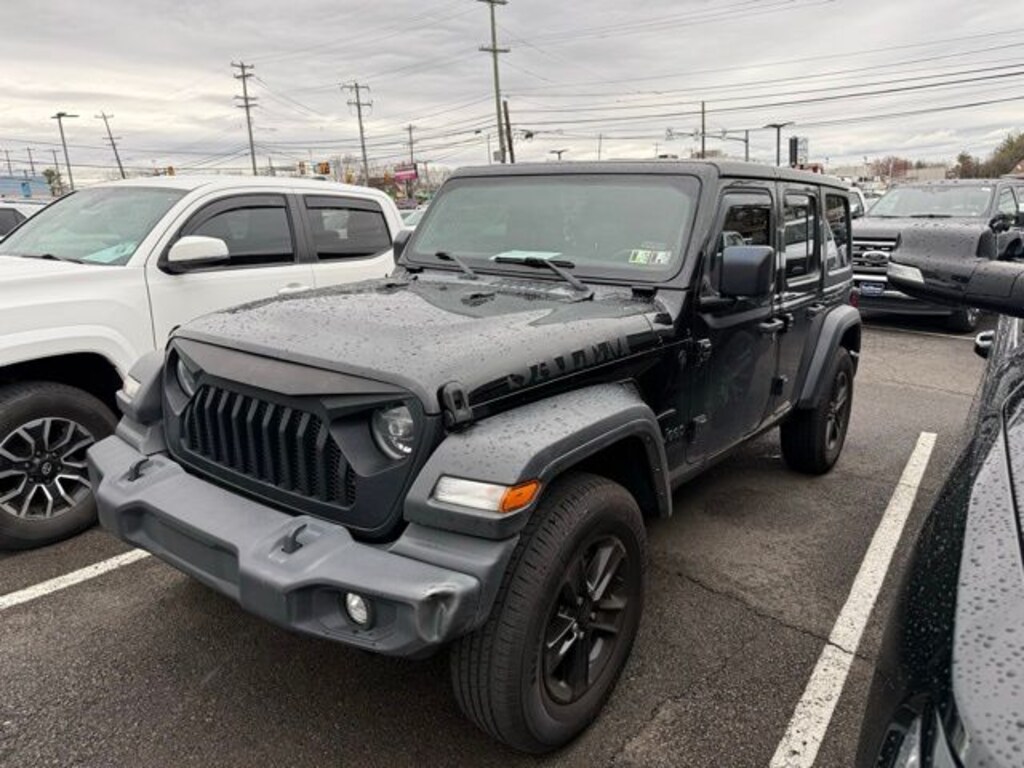 Used 2022 Jeep Wrangler Unlimited Sport Altitude SUV