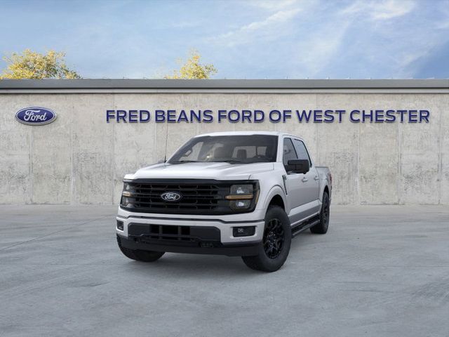 2025 Ford F-150 XLT photo 2