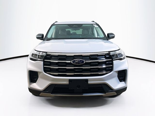 2026 Ford Explorer photo 2
