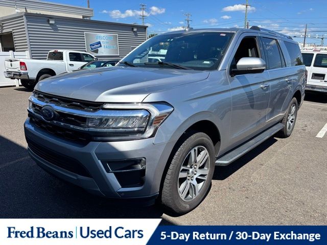 2023 Ford Expedition MAX Limited photo 2