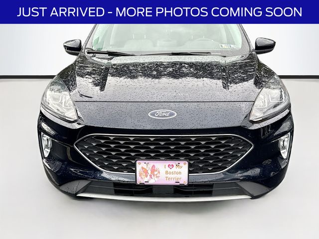 2021 Ford Escape SEL photo 2