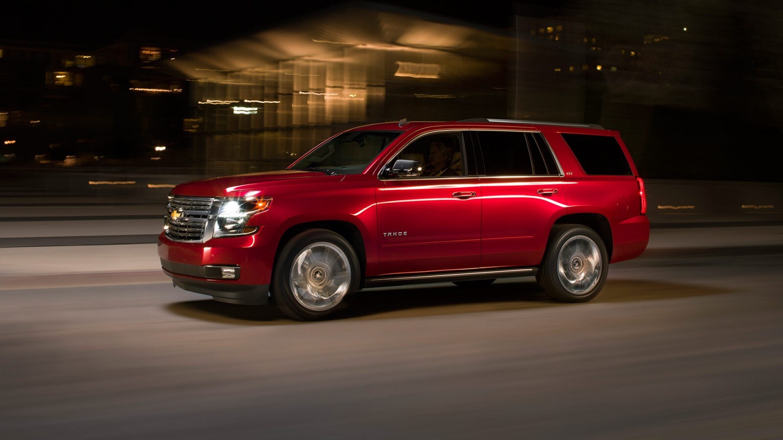 ford expedition vs chevy tahoe