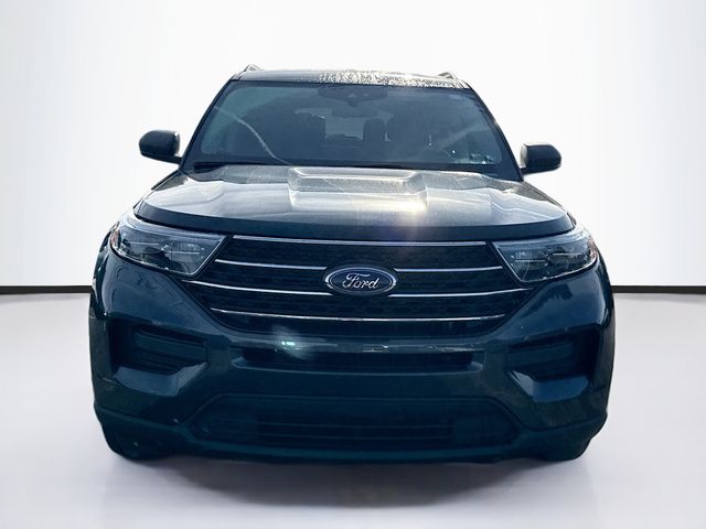2022 Ford Explorer XLT photo 2